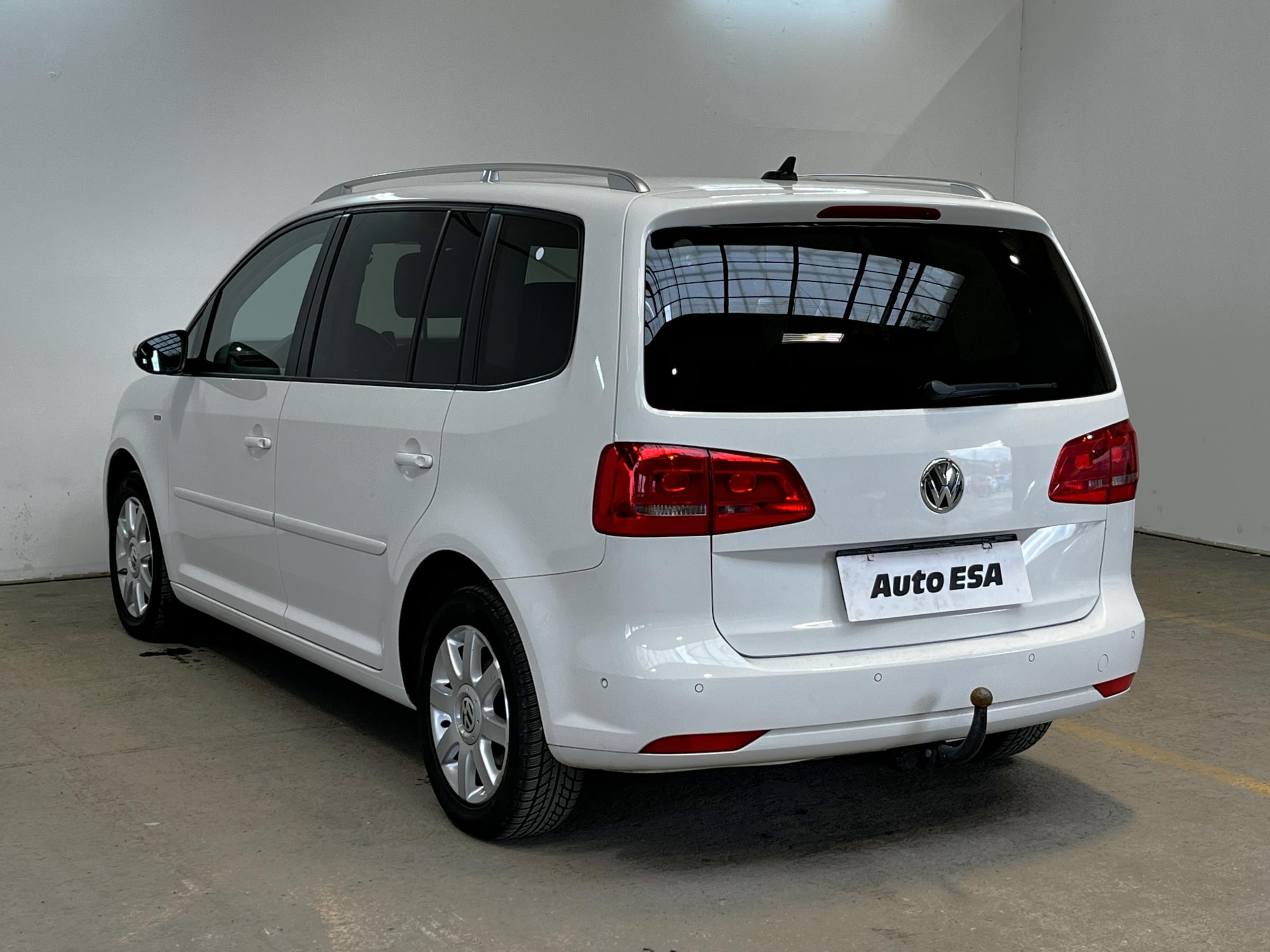 Volkswagen Touran, 2013 - pohled č. 6