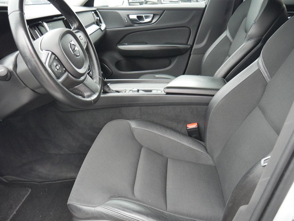 Volvo V60 2.0 D3 