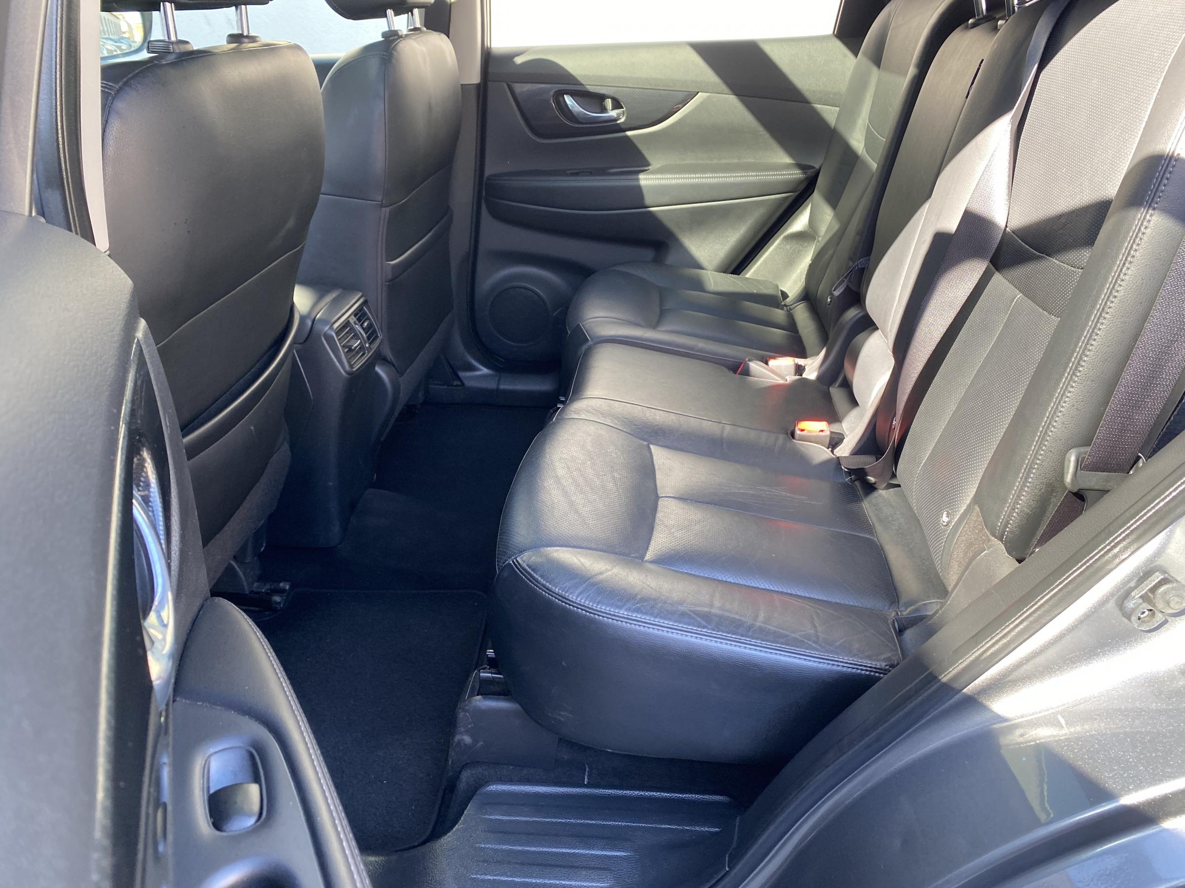 Nissan X-Trail, 2018 - pohled č. 10