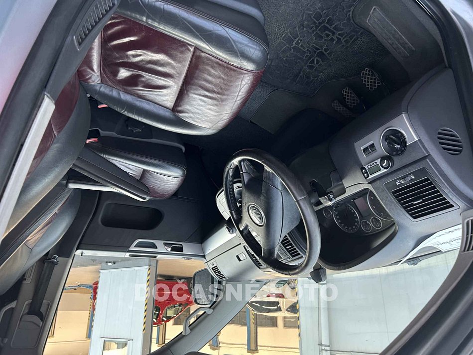 Volkswagen Multivan 2.5 TDi 