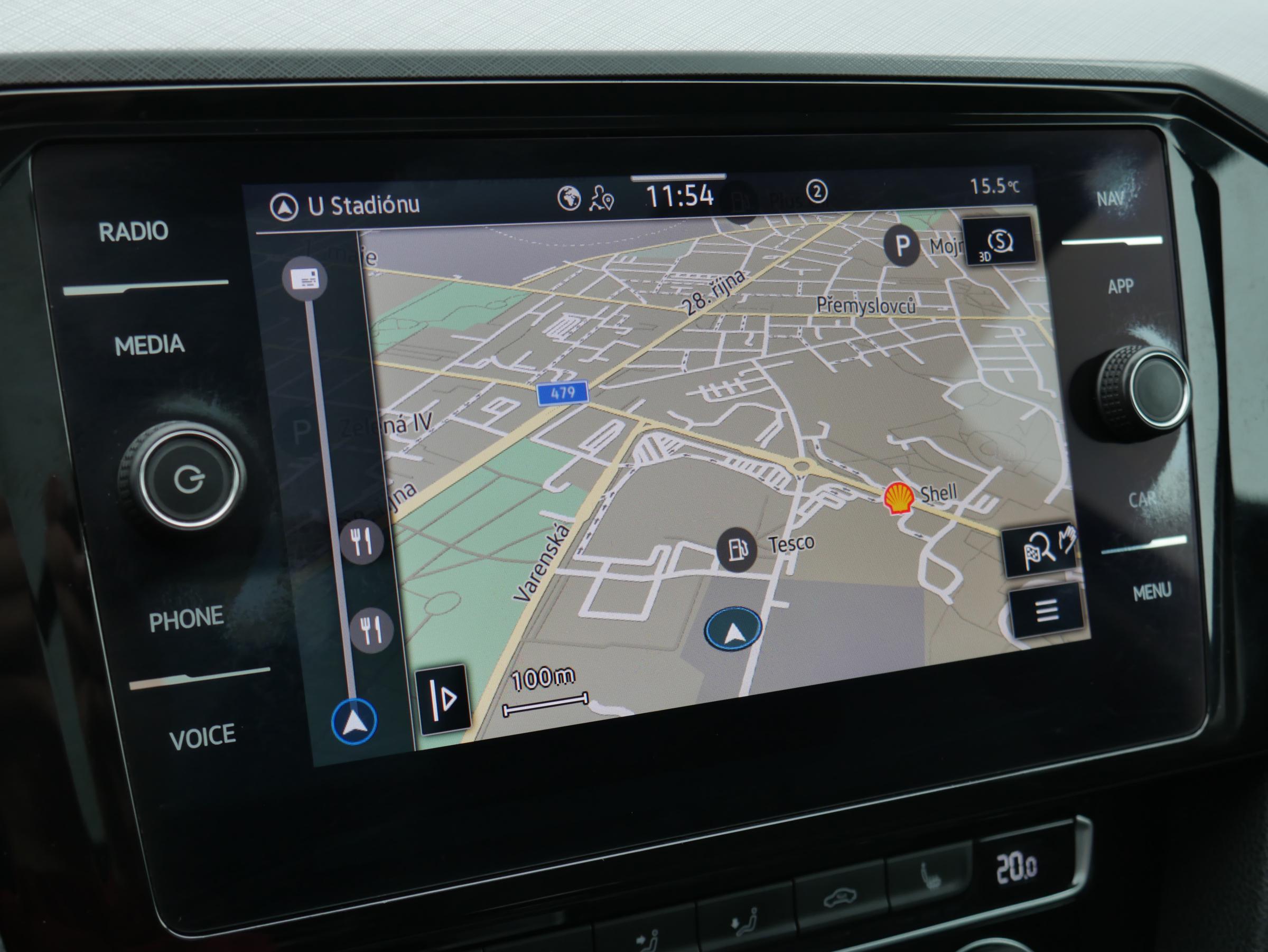 Volkswagen Passat, 2020 - pohled č. 14