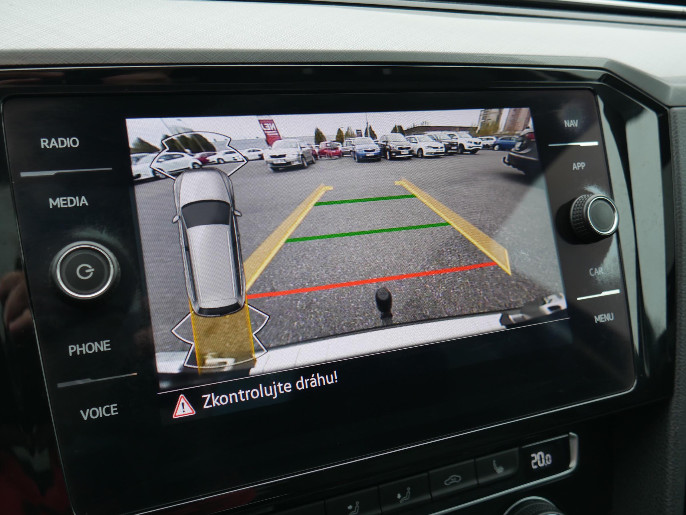 Volkswagen Passat, 2020 - pohled č. 16