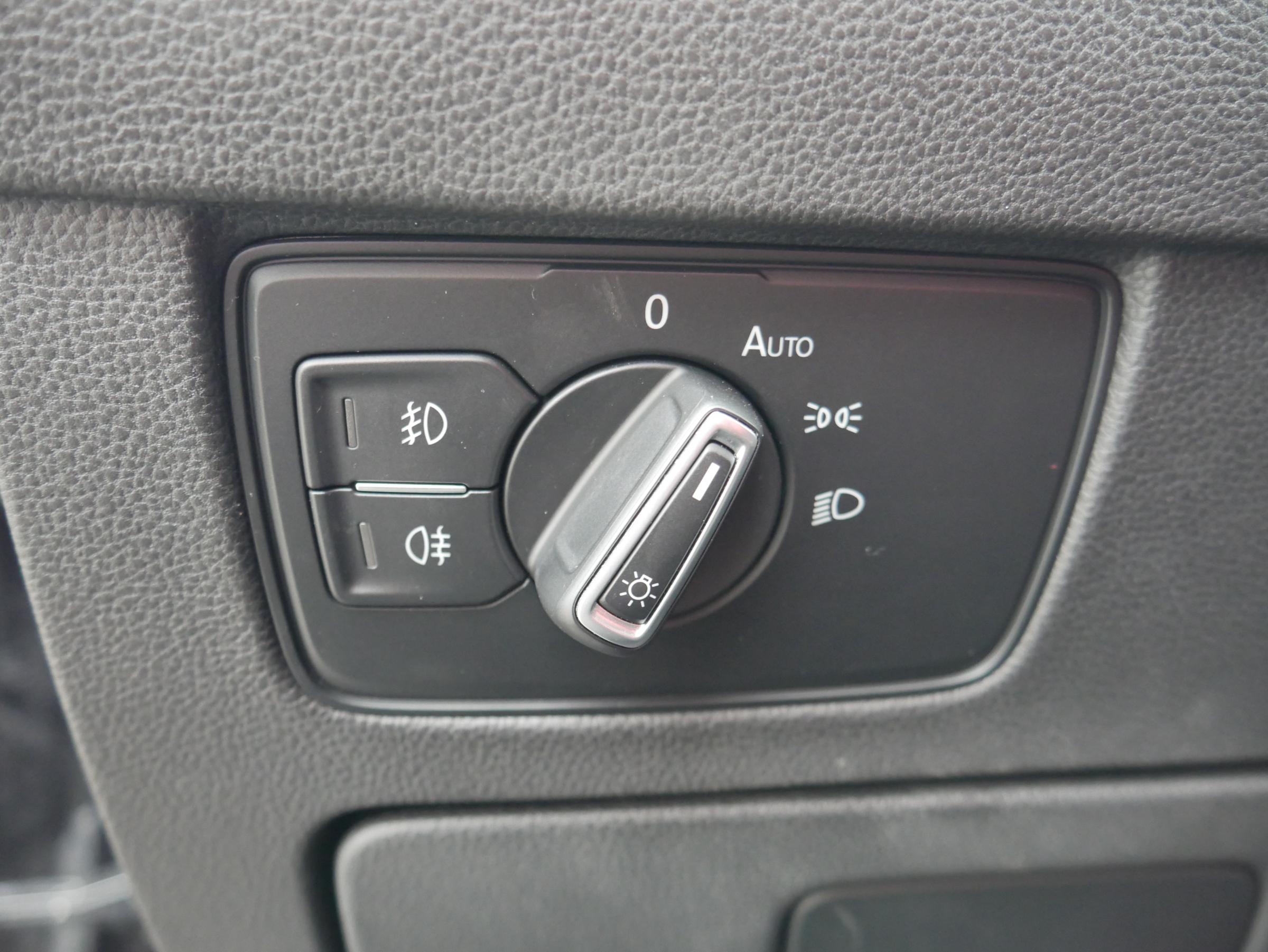 Volkswagen Passat, 2020 - pohled č. 20