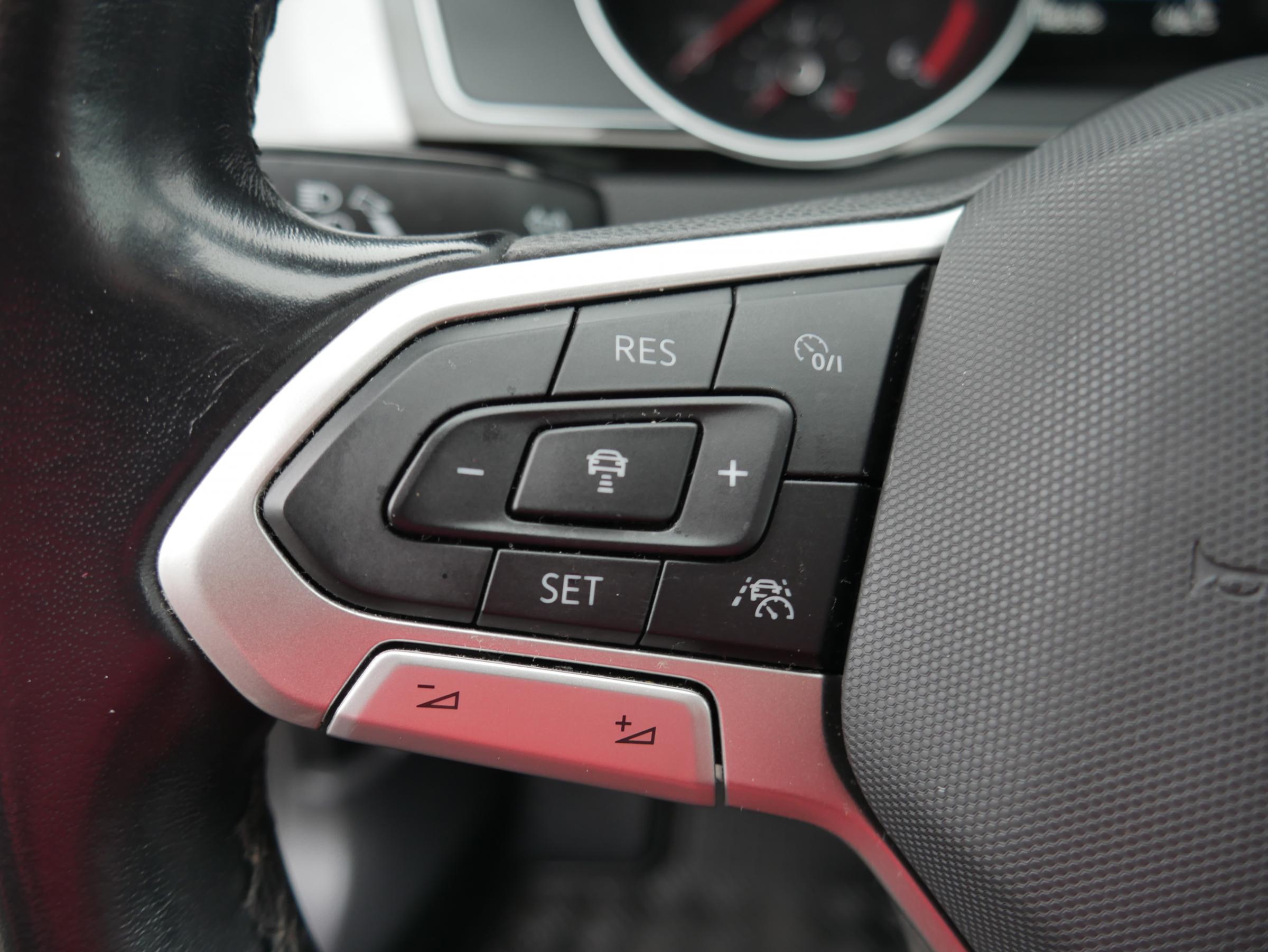 Volkswagen Passat, 2020 - pohled č. 21