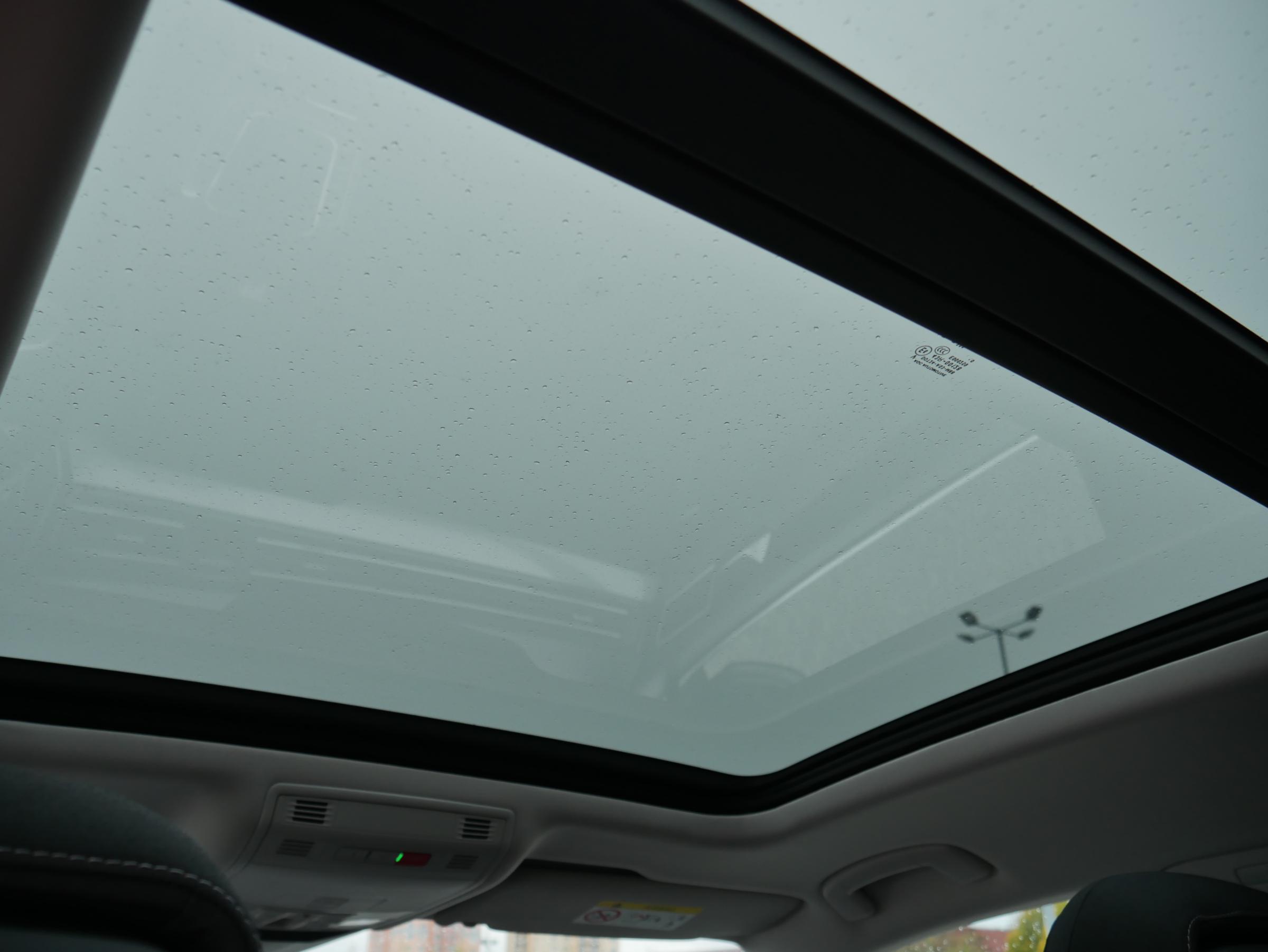 Volkswagen Passat, 2020 - pohled č. 24