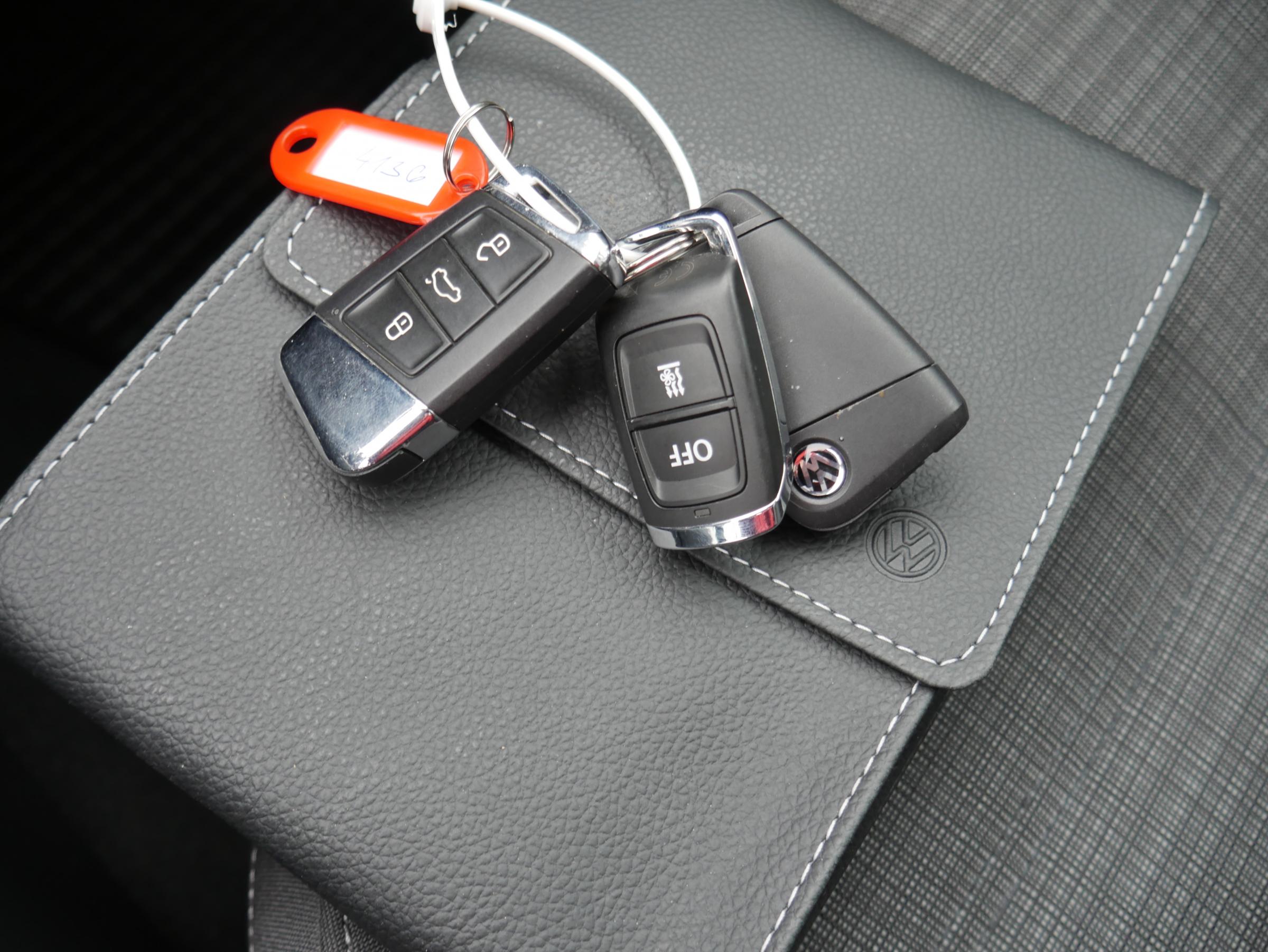 Volkswagen Passat, 2020 - pohled č. 25