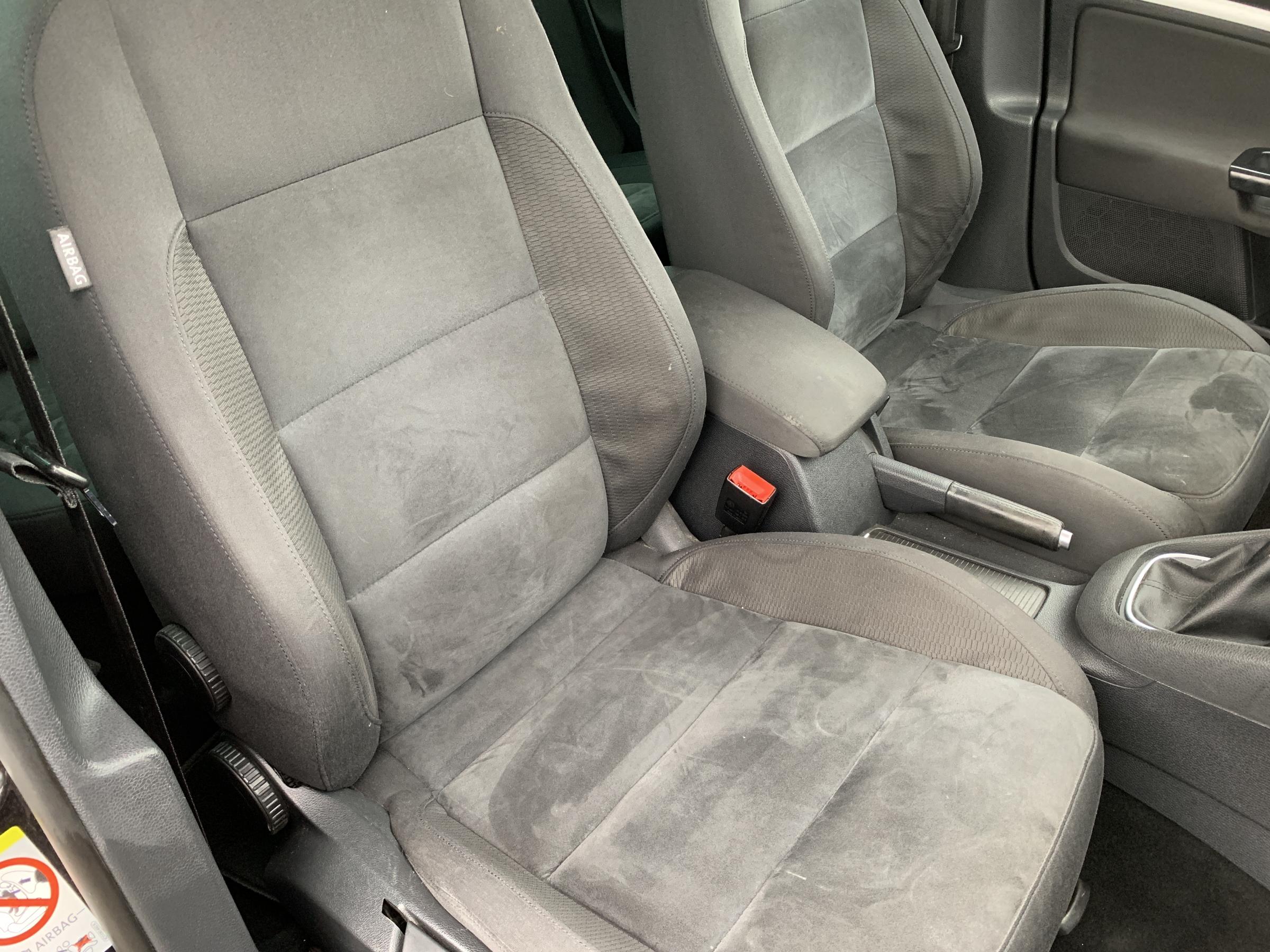 Volkswagen Golf, 2010 - pohled č. 12