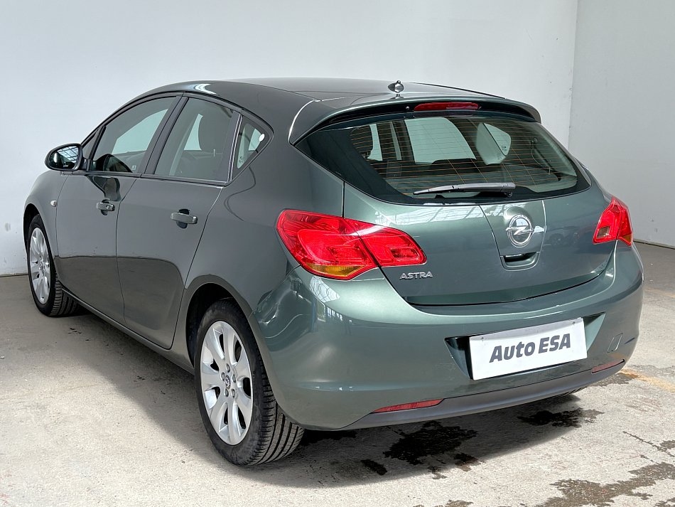 Opel Astra 1.6i 16V 