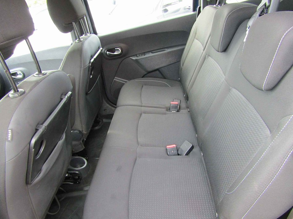 Dacia Lodgy 1.6i 