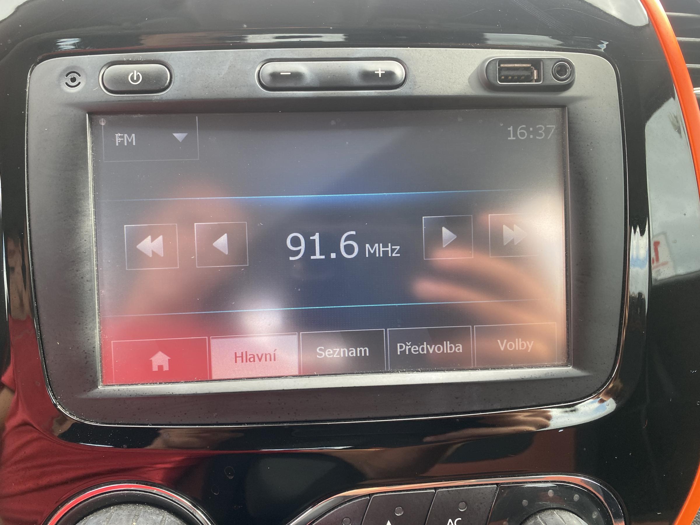 Renault Captur, 2015 - pohled č. 17