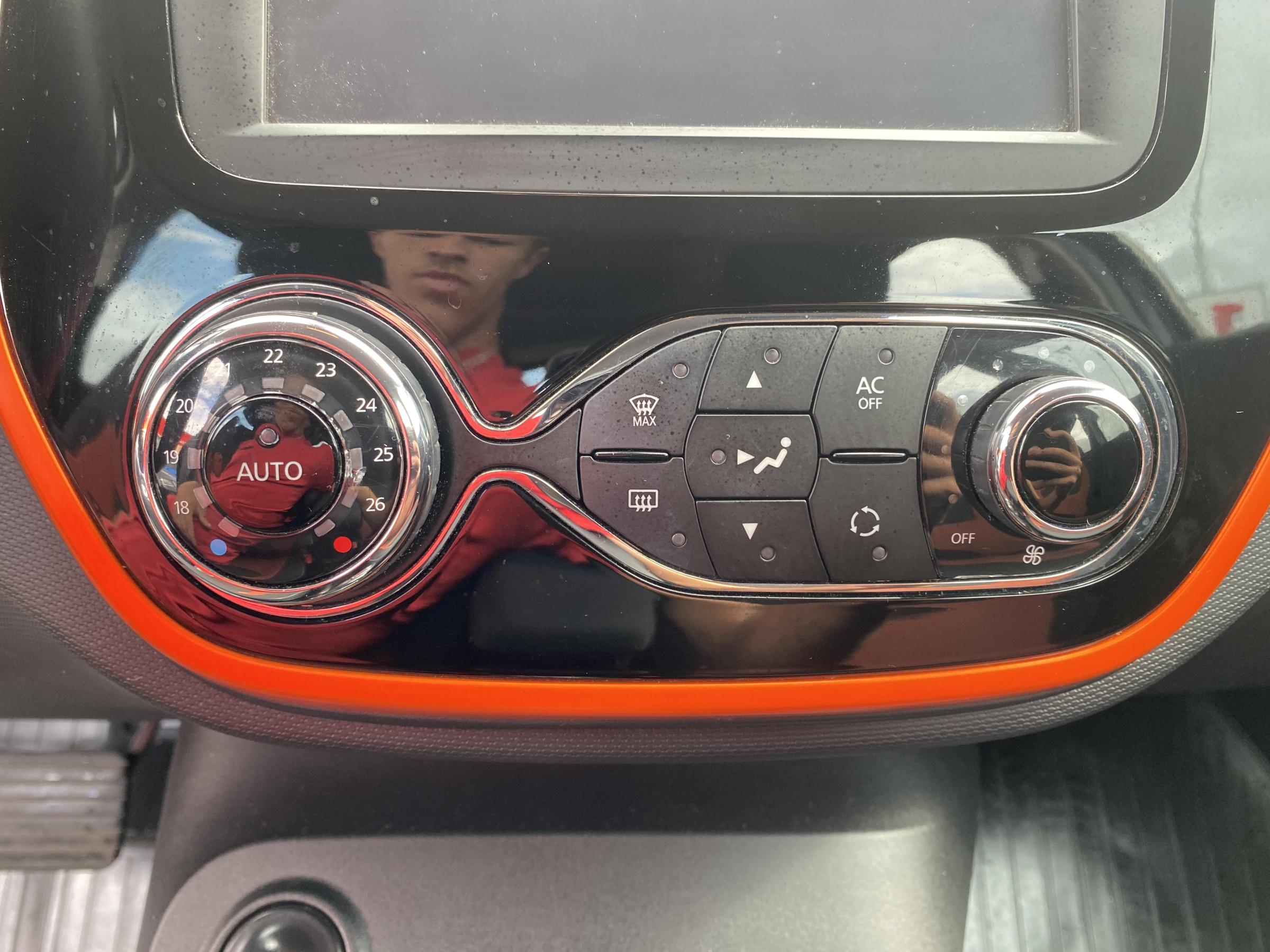 Renault Captur, 2015 - pohled č. 19