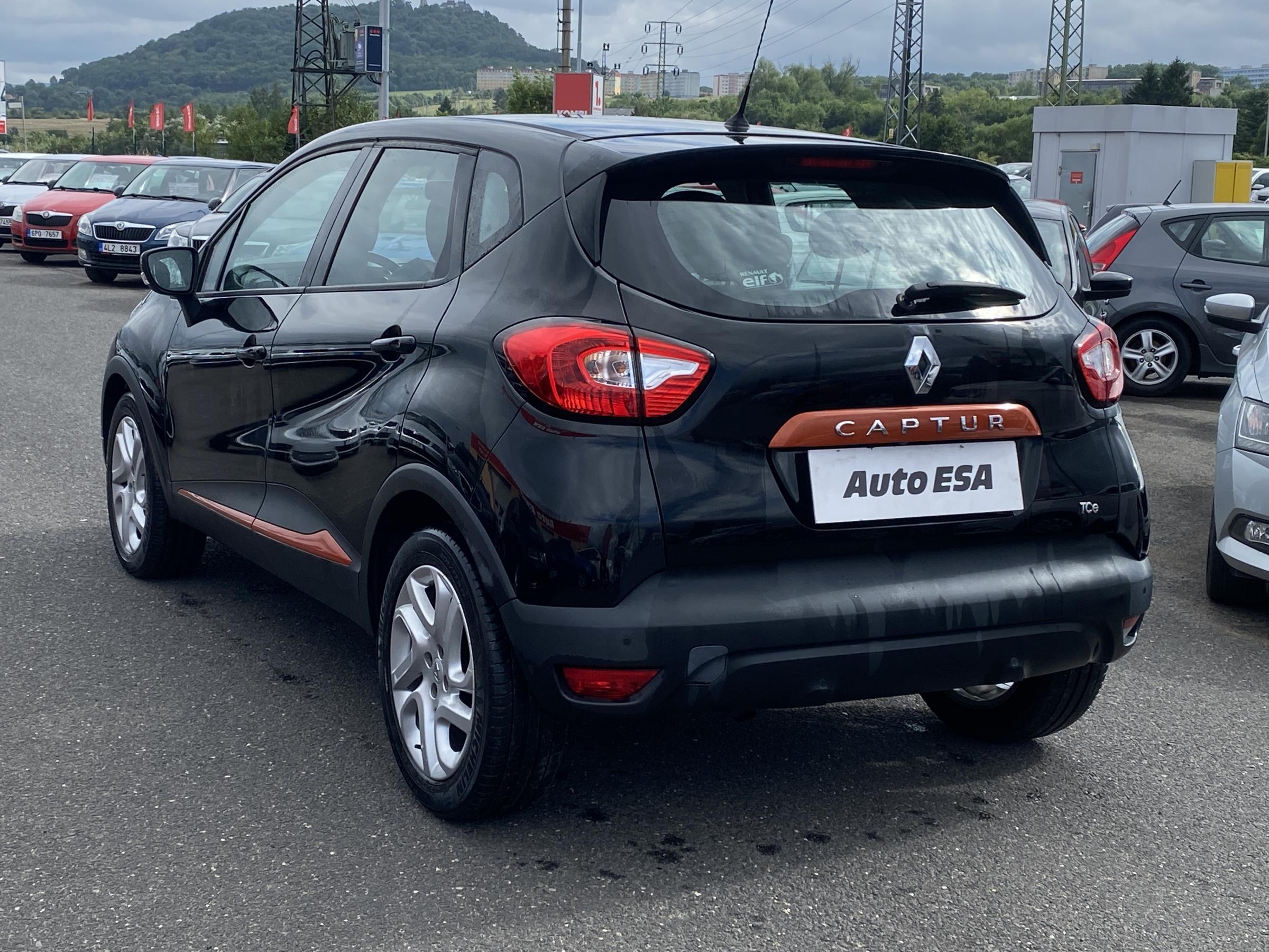 Renault Captur, 2015 - pohled č. 4