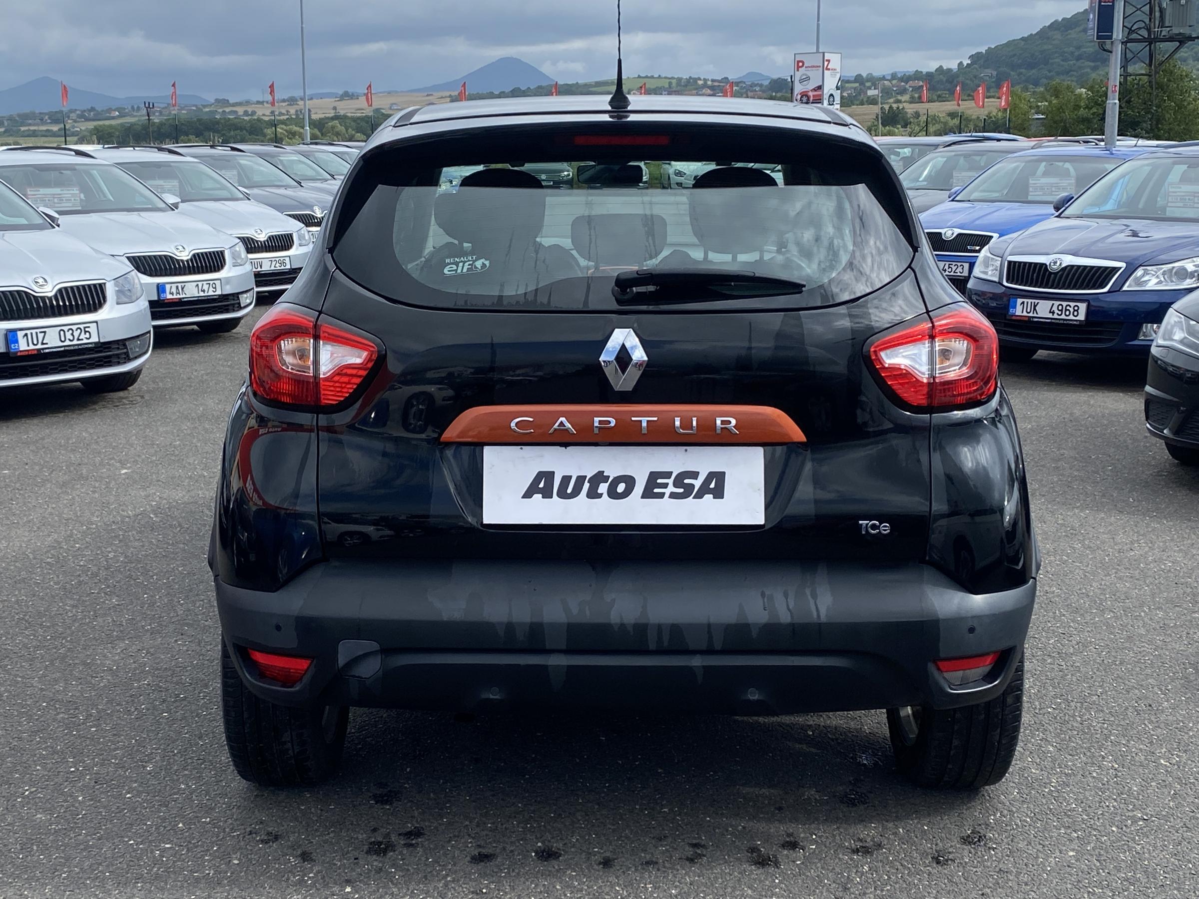 Renault Captur, 2015 - pohled č. 5