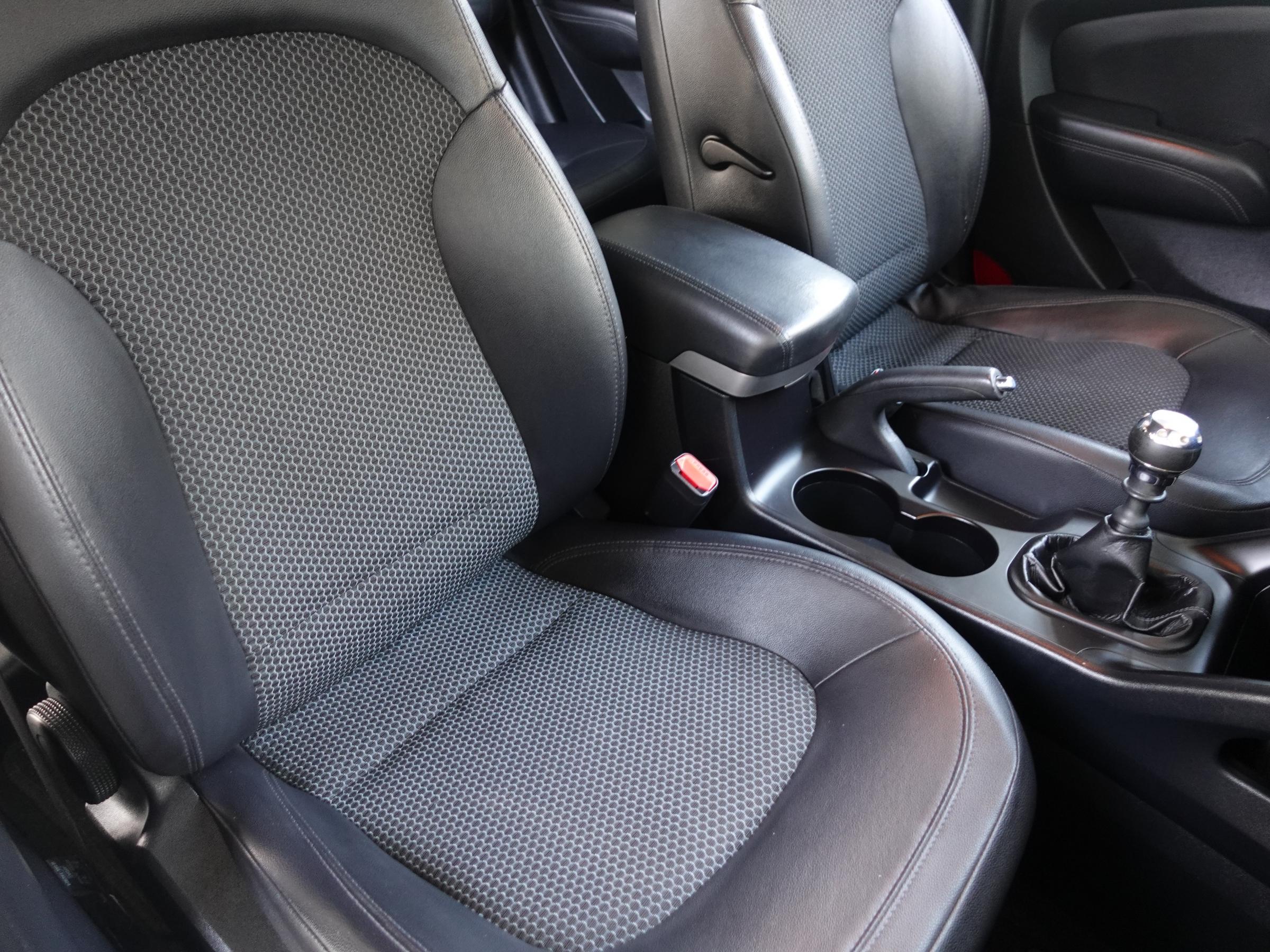 Hyundai ix35, 2012 - pohled č. 11