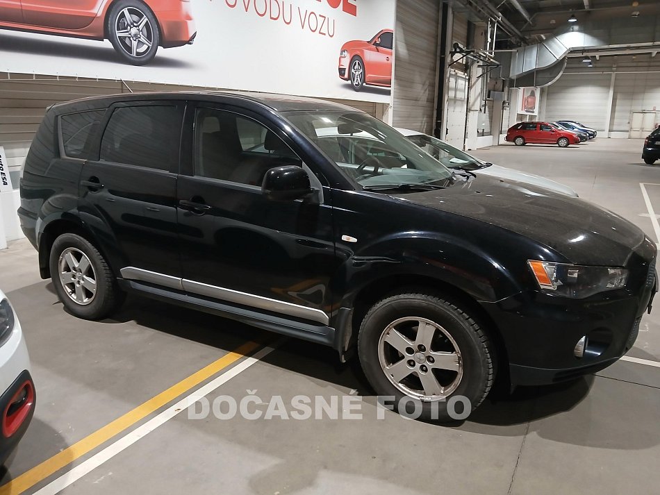 Mitsubishi Outlander 2.0i 