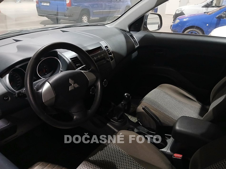 Mitsubishi Outlander 2.0i 