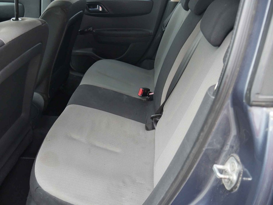 Citroën C4 1.4 16V 