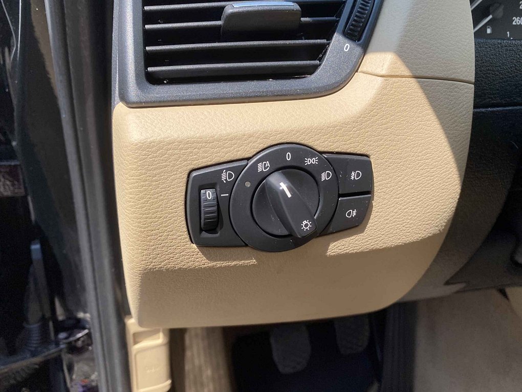 BMW X1 2.0i  sDrive18i
