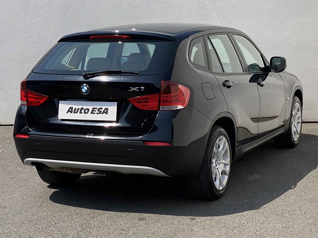 BMW X1 2.0i  sDrive18i