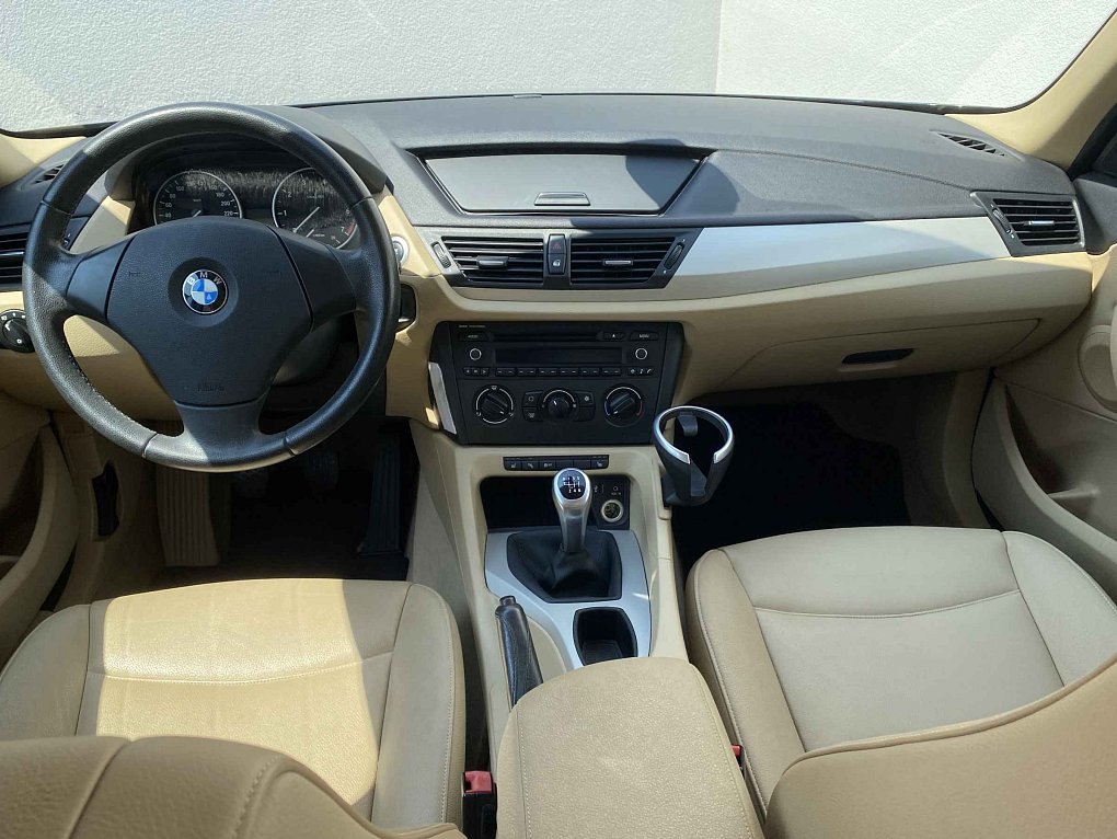 BMW X1 2.0i  sDrive18i