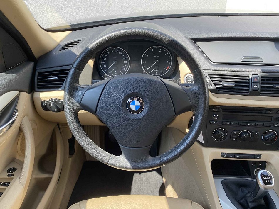 BMW X1 2.0i  sDrive18i