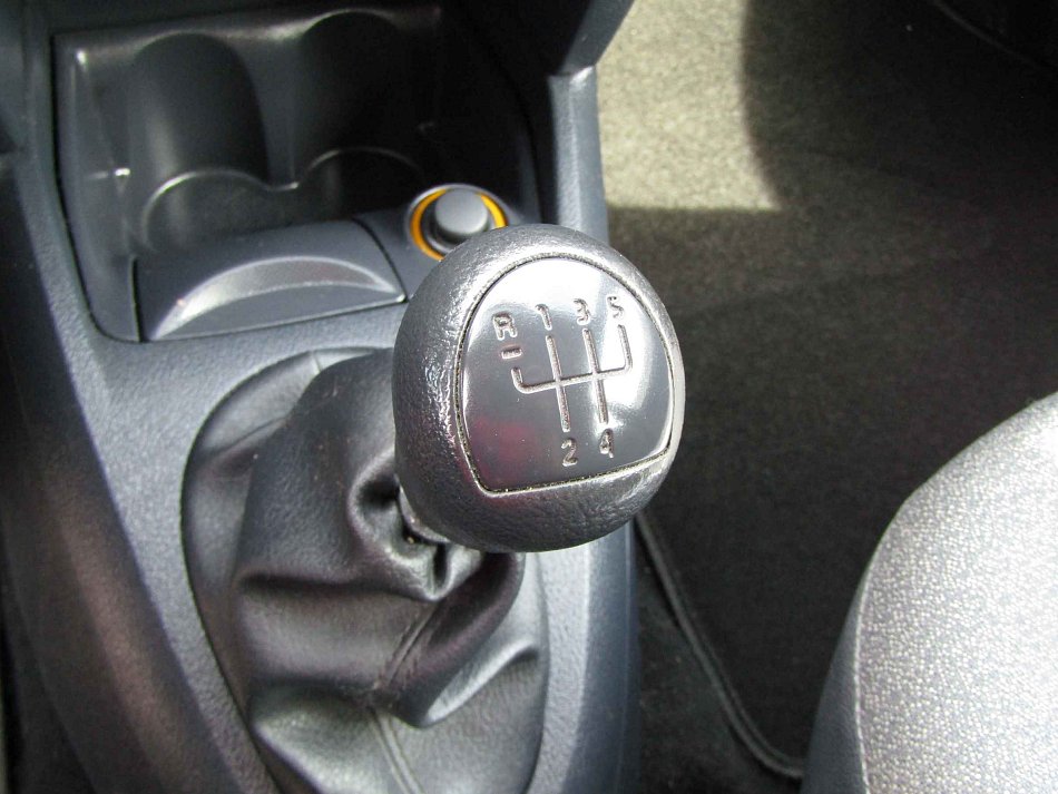 Renault Clio 1.2 i 