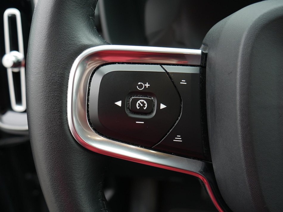 Volvo XC40 2.0 D4  AWD