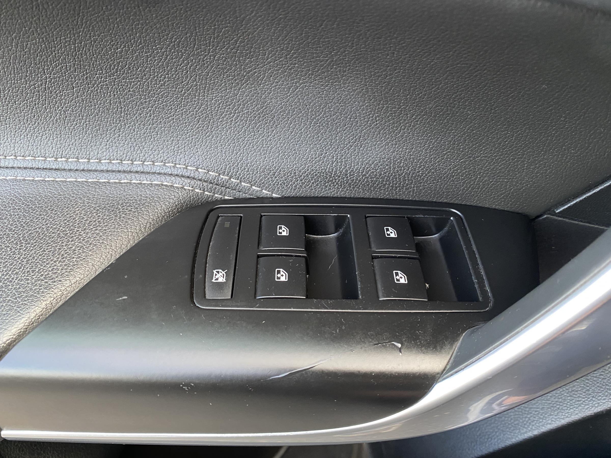 Opel Insignia, 2016 - pohled č. 19