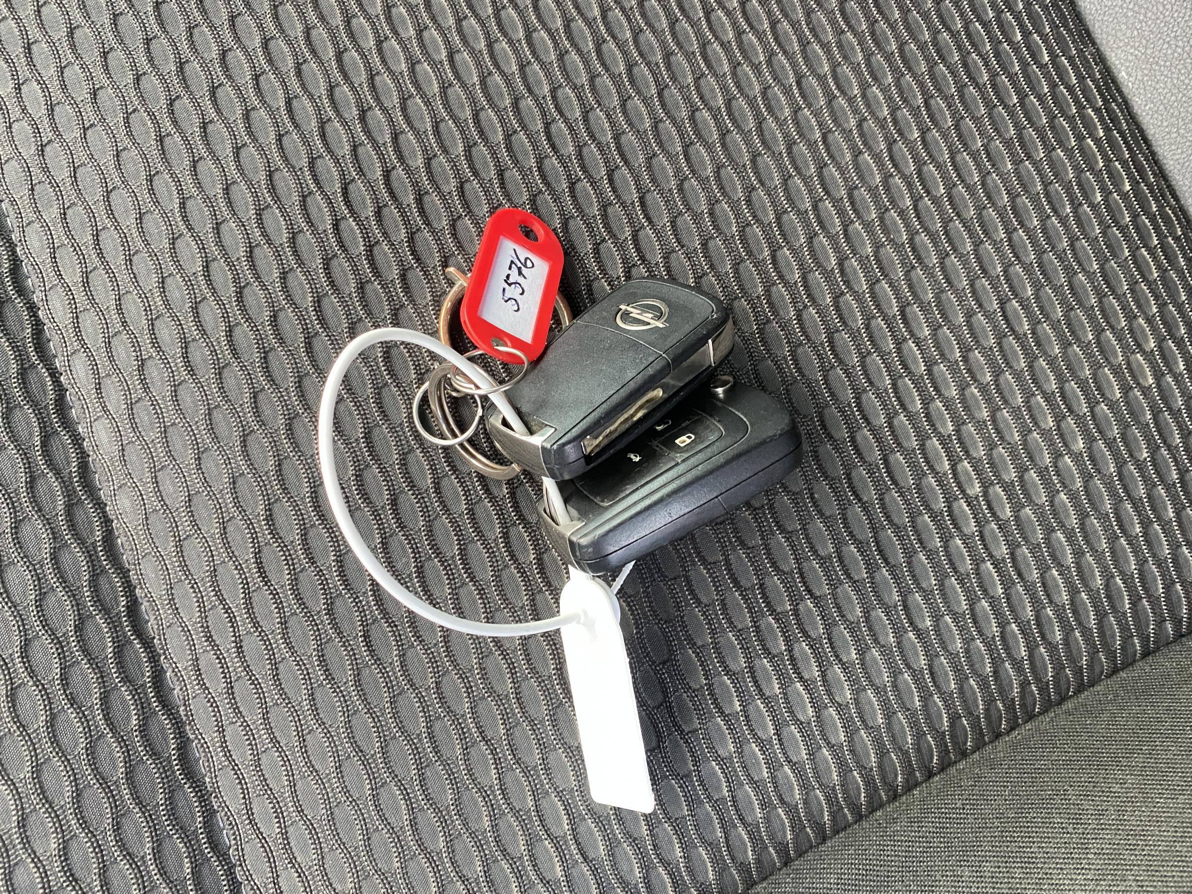 Opel Insignia, 2016 - pohled č. 22