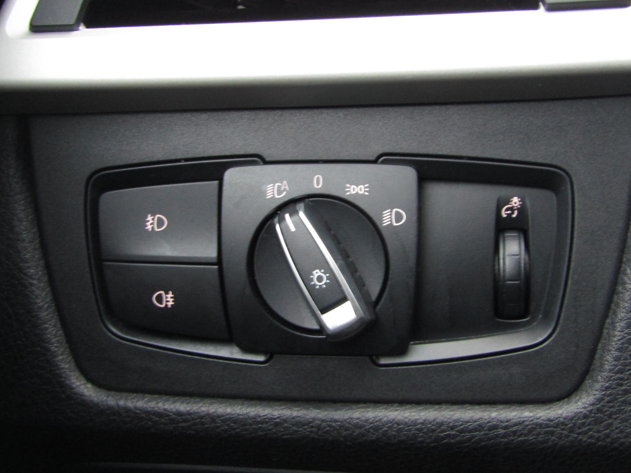 BMW Řada 3, 2018 - pohled č. 12