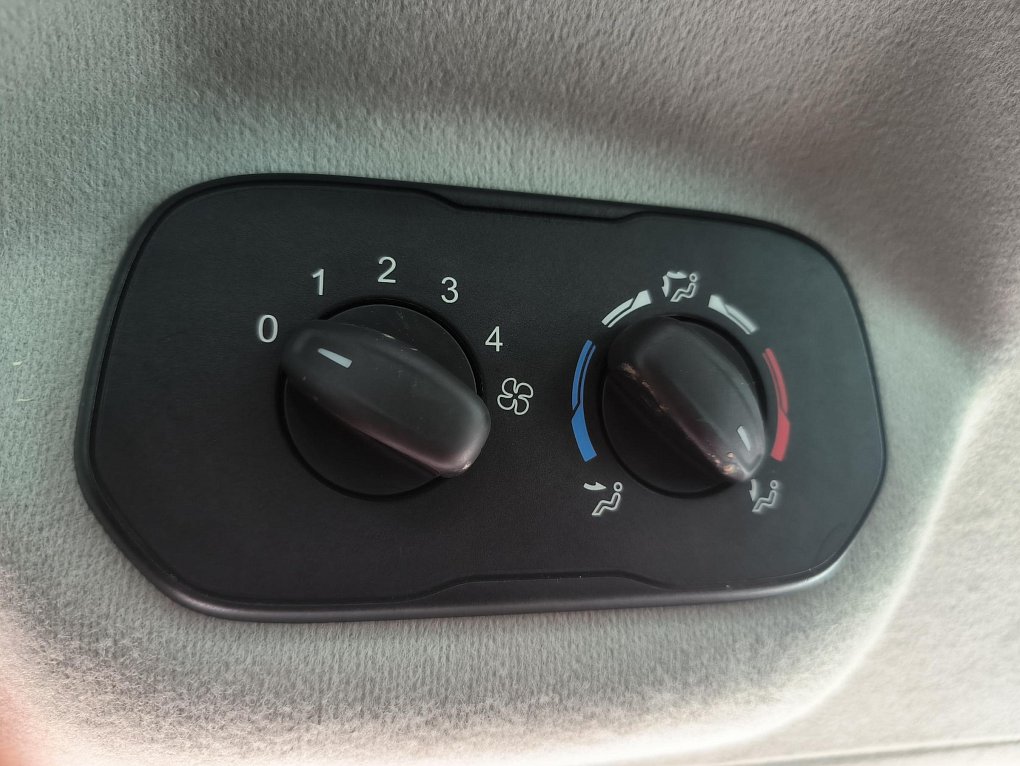 Ford Transit Custom 2.2TDCi Trend L2 8míst