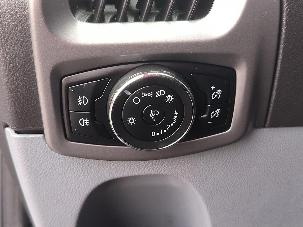 Ford Transit Custom 2.2TDCi Trend L2 8míst