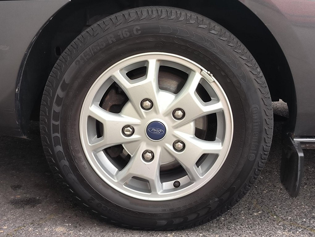 Ford Transit Custom 2.2TDCi Trend L2 8míst