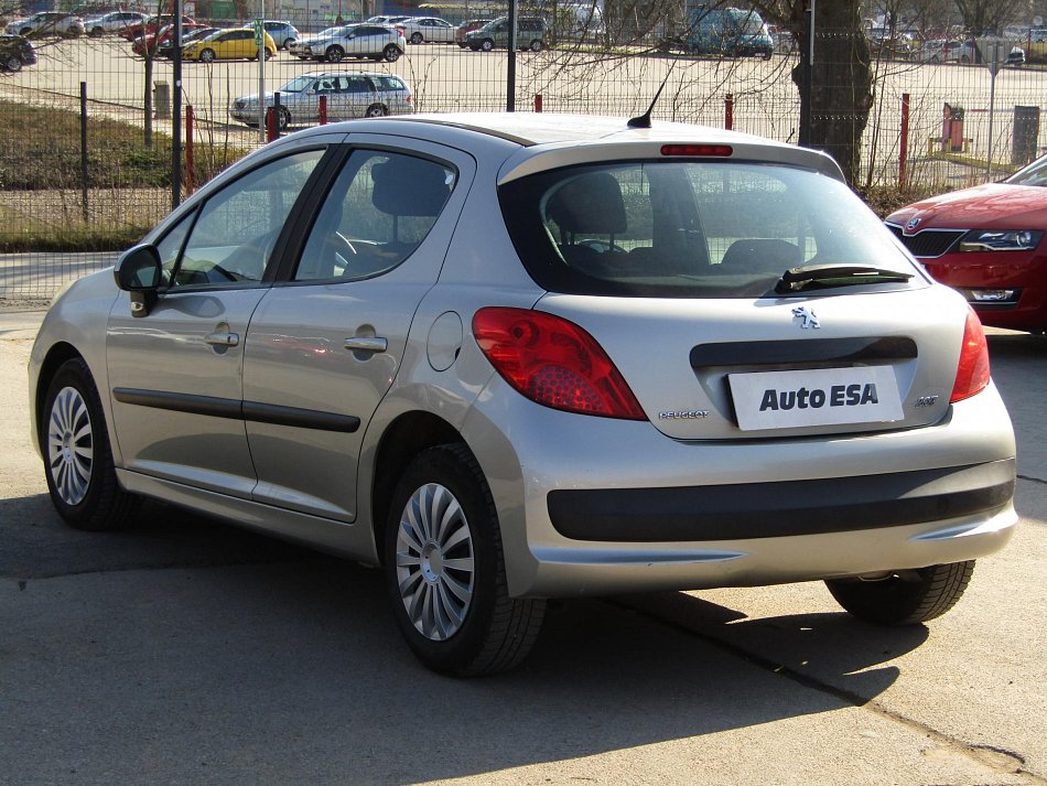 Peugeot 207 1.4i 