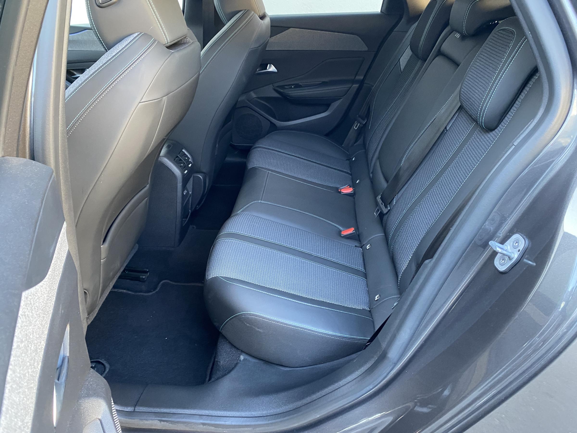 Peugeot 308, 2022 - pohled č. 10