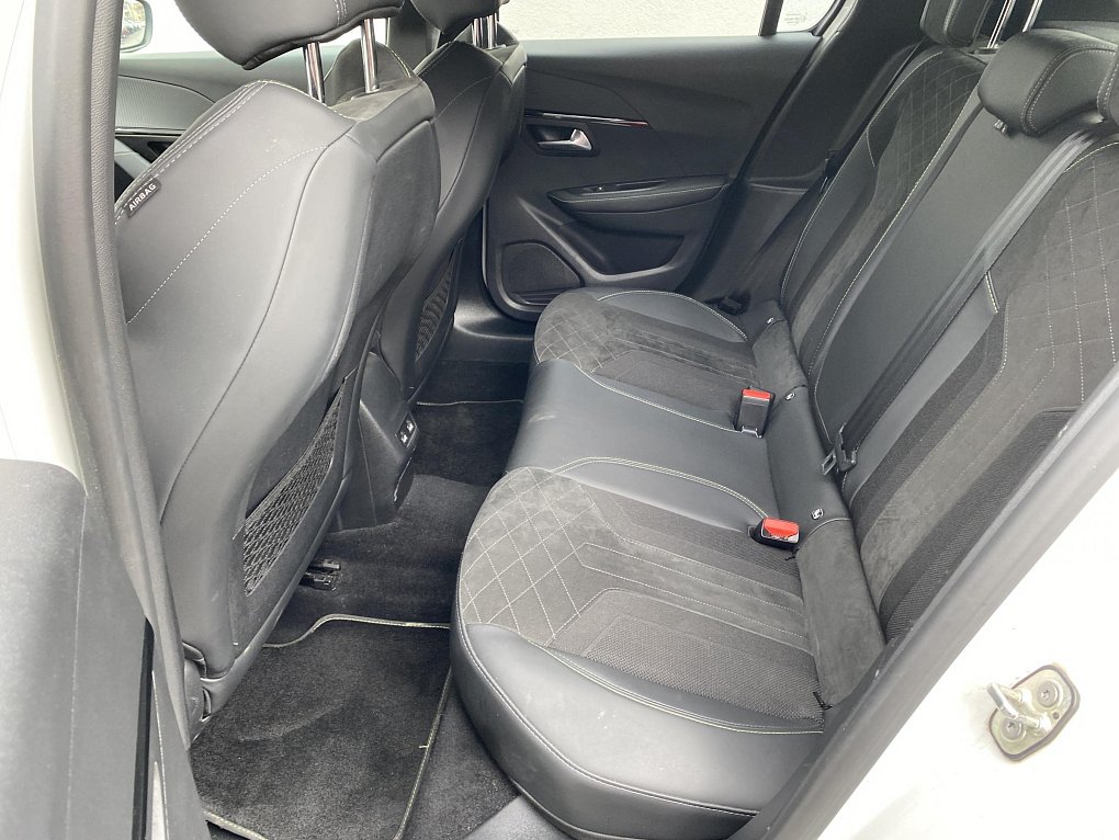 Peugeot 208 1.2PT GT