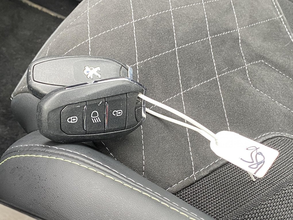 Peugeot 208 1.2PT GT