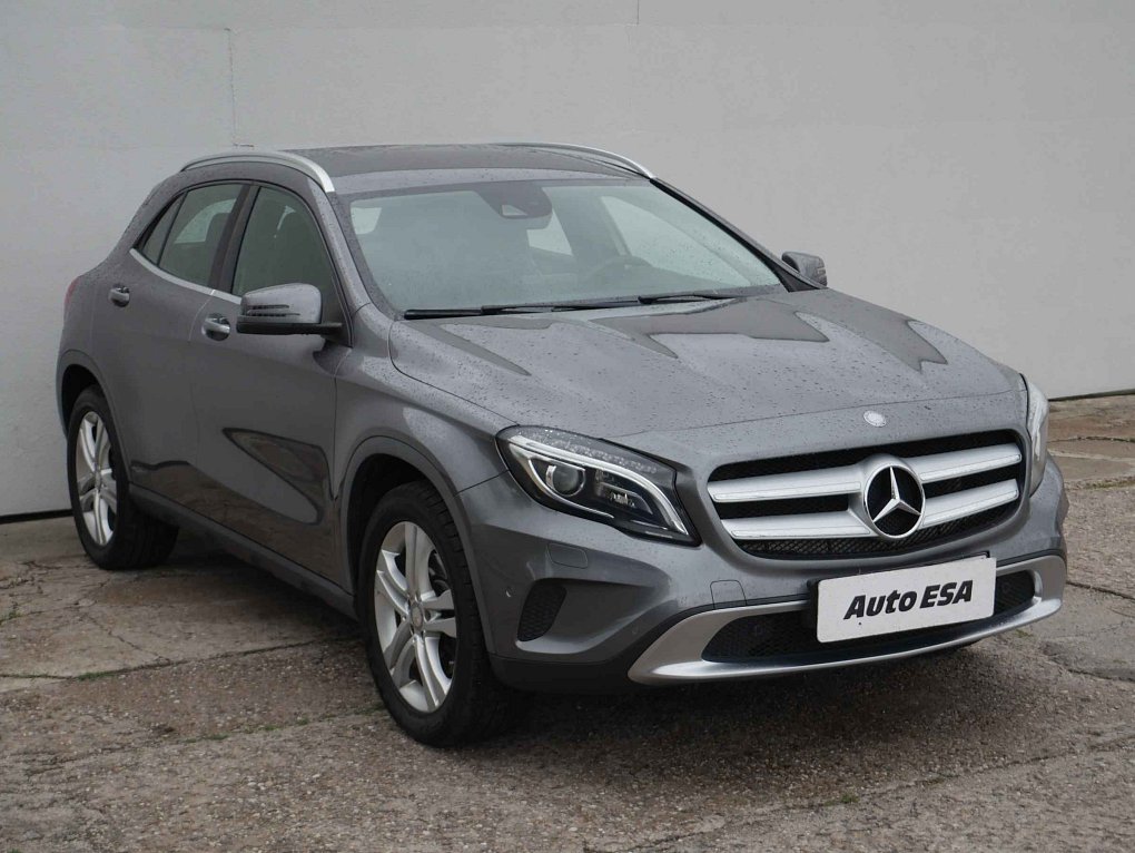 Mercedes-Benz GLA 250 4Matic  4Mat