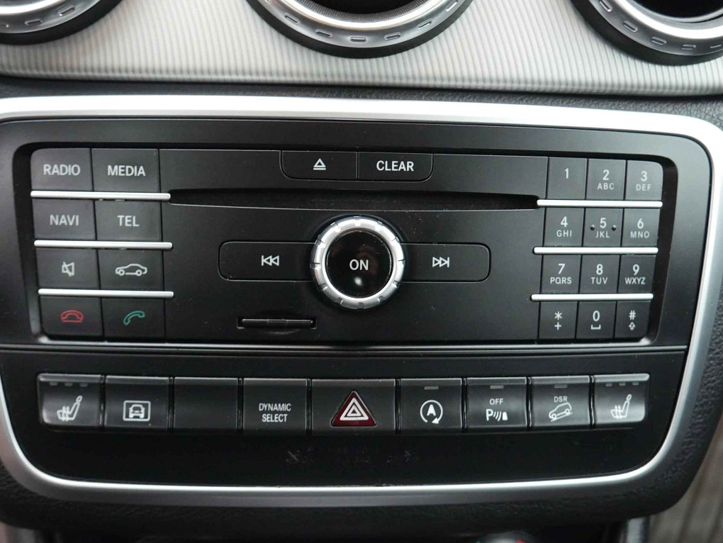Mercedes-Benz GLA 250 4Matic  4Mat