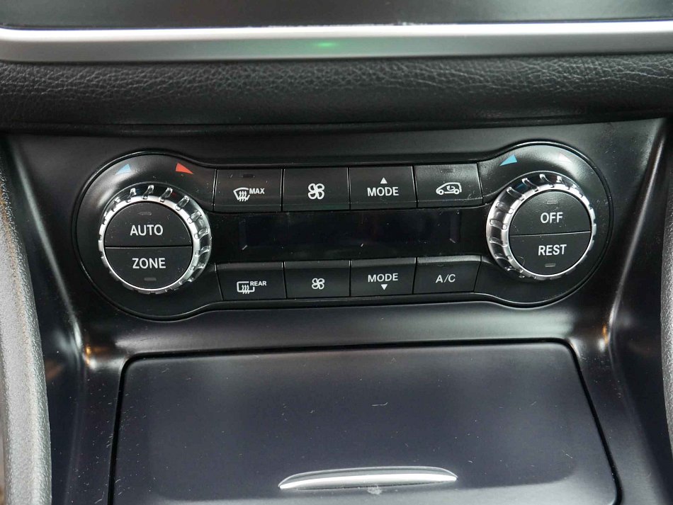 Mercedes-Benz GLA 250 4Matic  4Mat