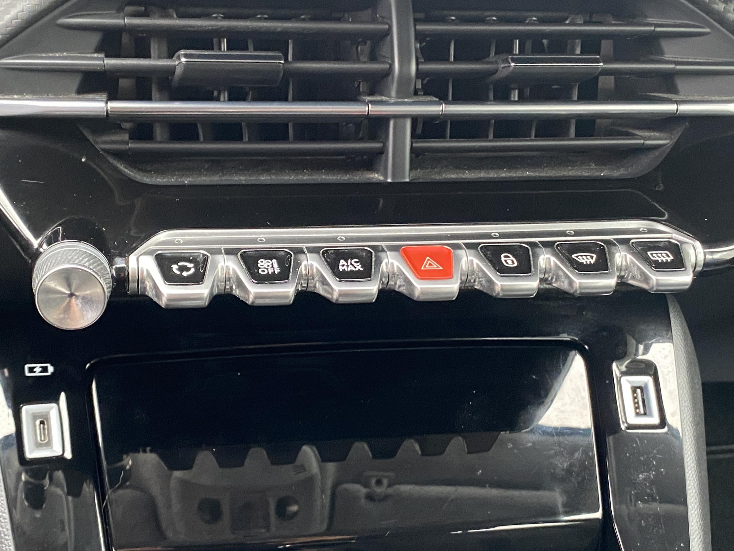 Peugeot 208, 2021 - pohled č. 15