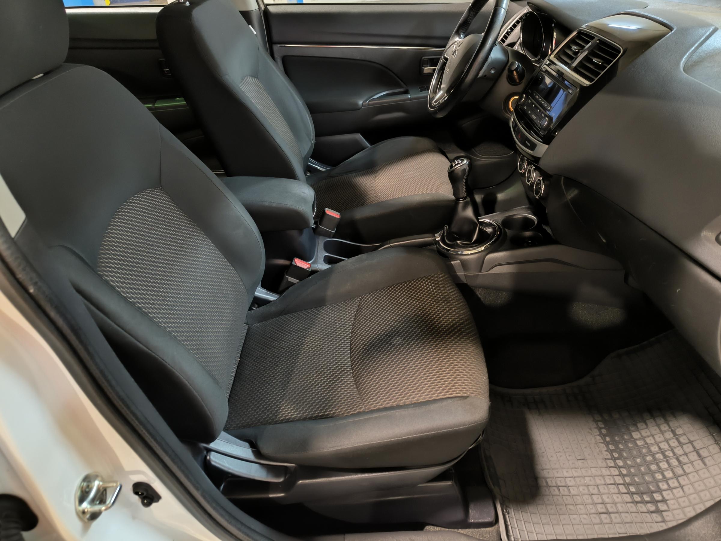 Mitsubishi ASX, 2016 - pohled č. 12