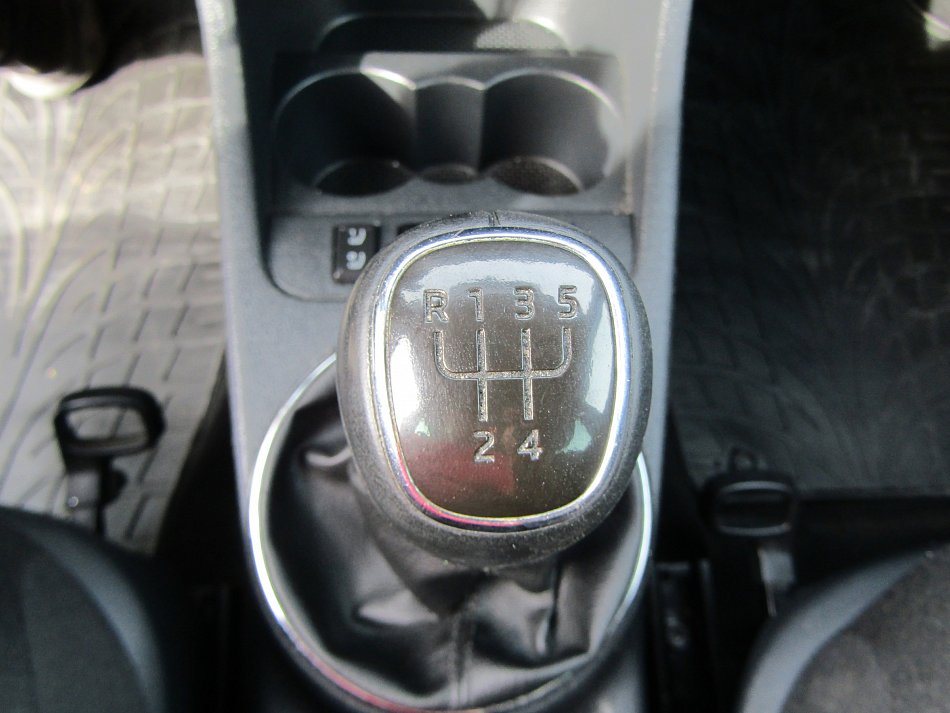 Škoda Fabia II 1.2 TSi Ambiente