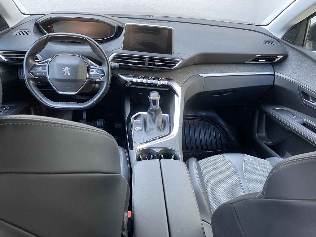 Peugeot 3008 1.2PT Allure
