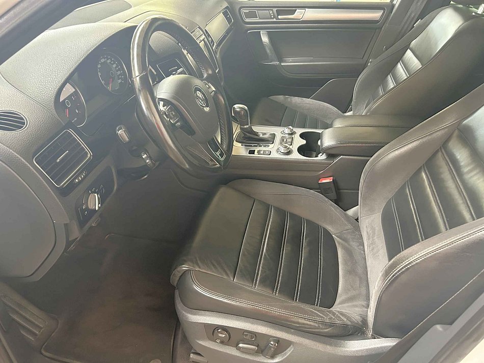 Volkswagen Touareg 3.0TDi  4x4