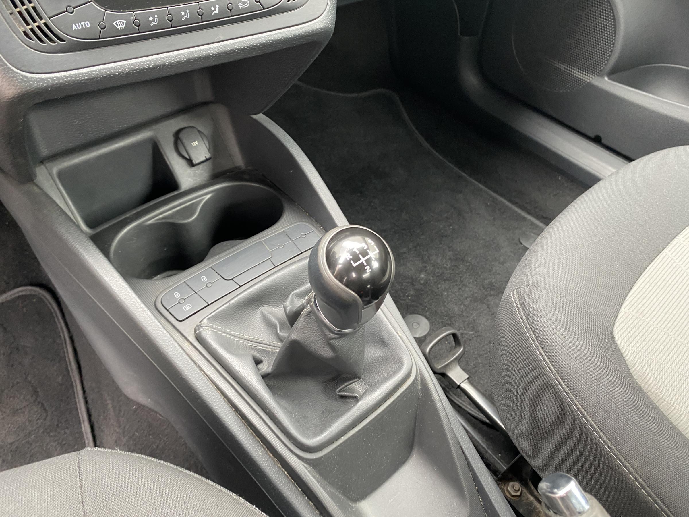 Seat Ibiza, 2014 - pohled č. 16