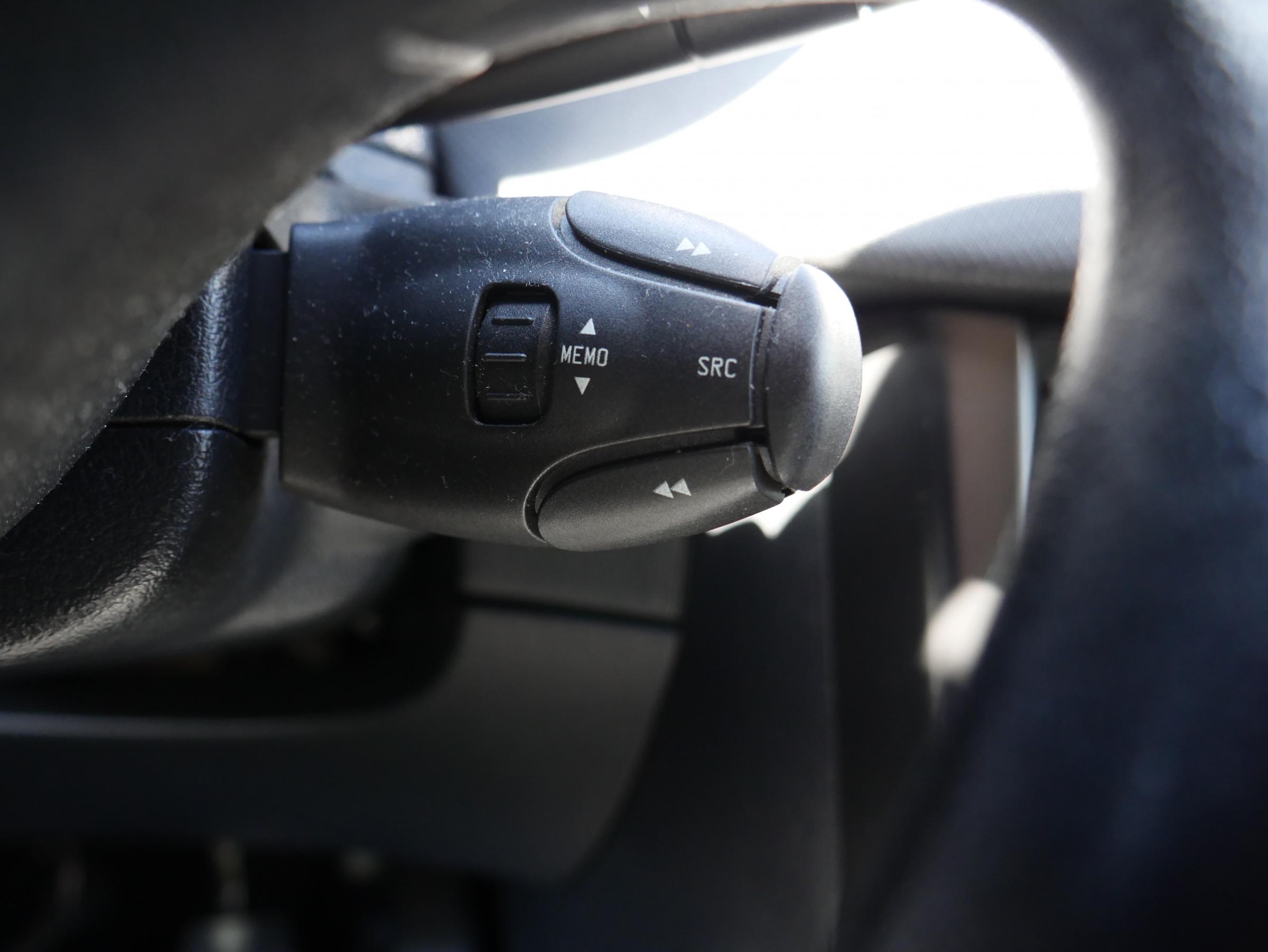 Peugeot 207, 2008 - pohled č. 10