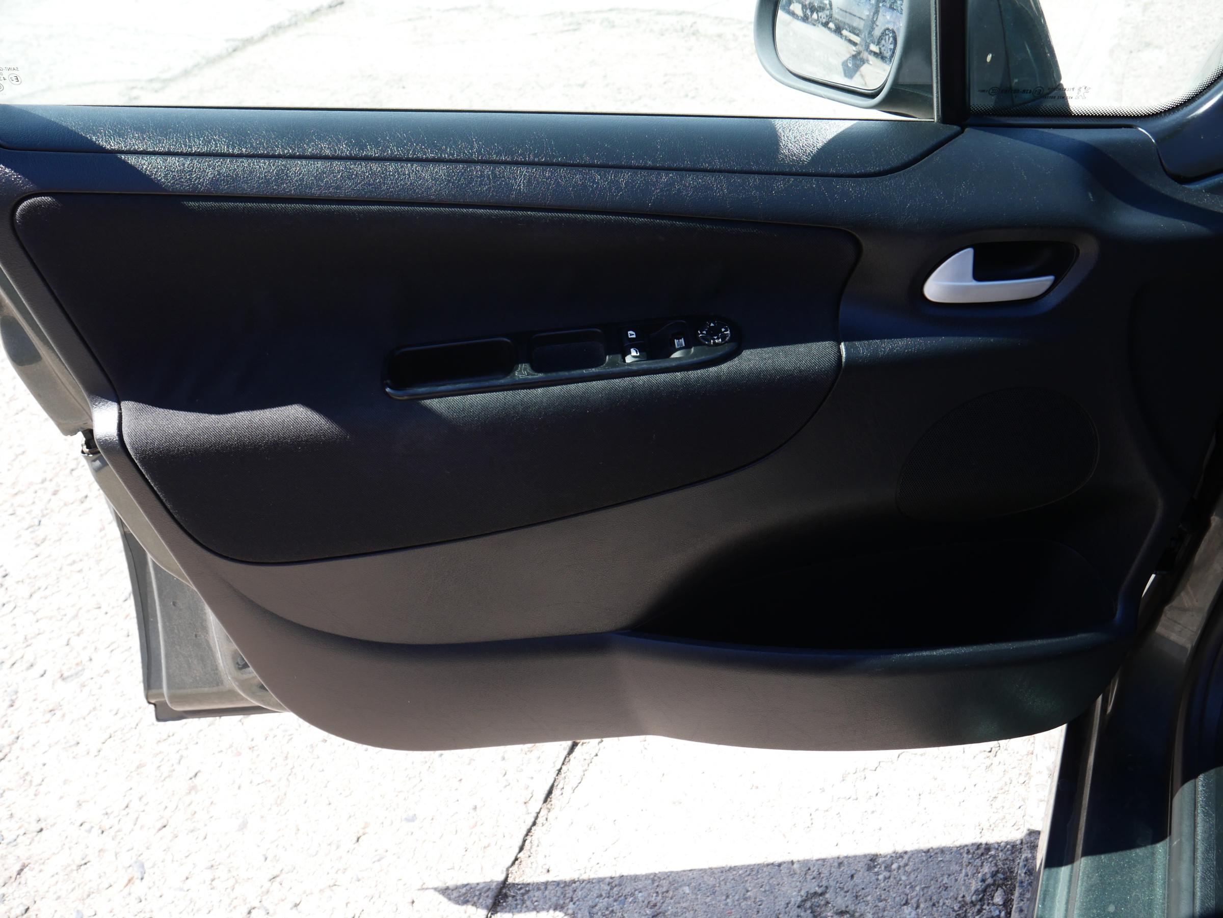 Peugeot 207, 2008 - pohled č. 14