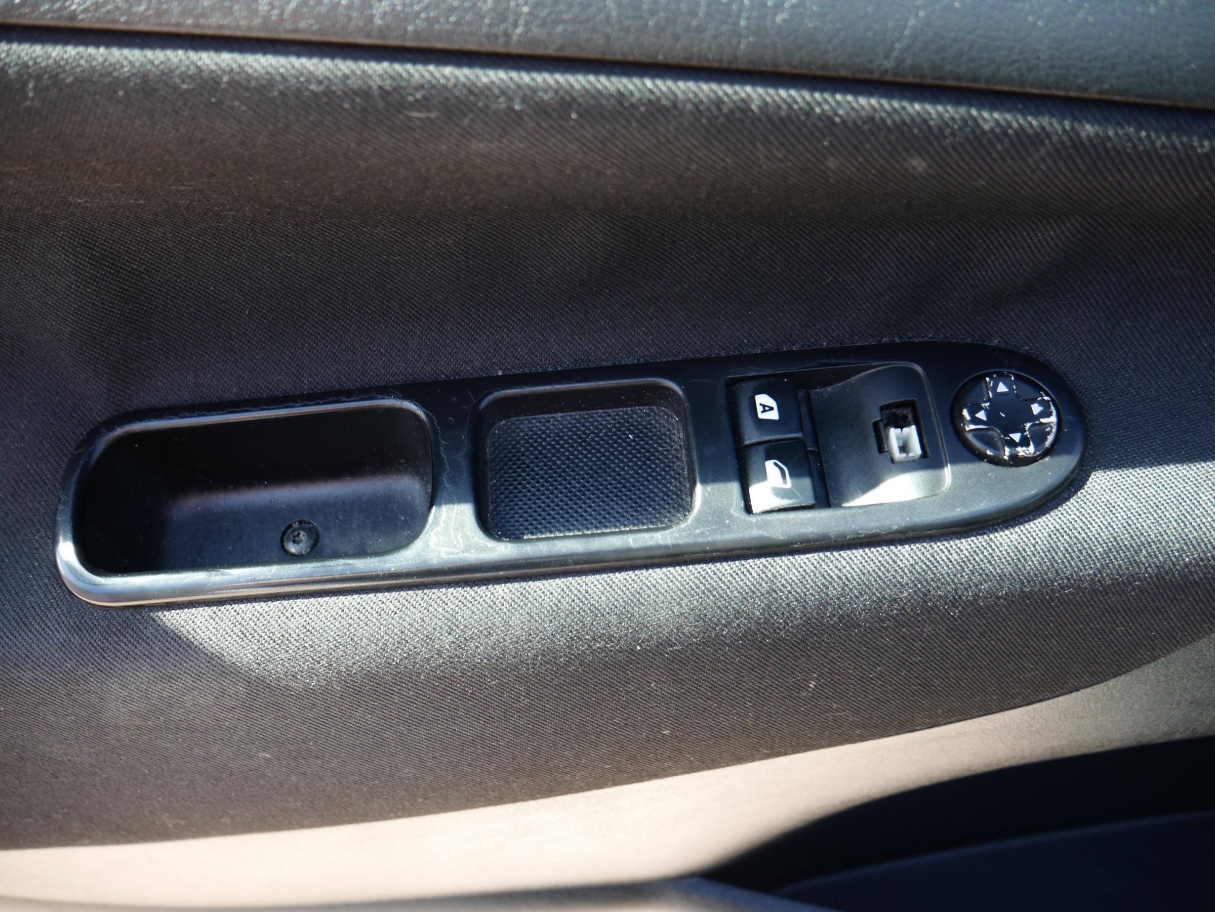 Peugeot 207, 2008 - pohled č. 15