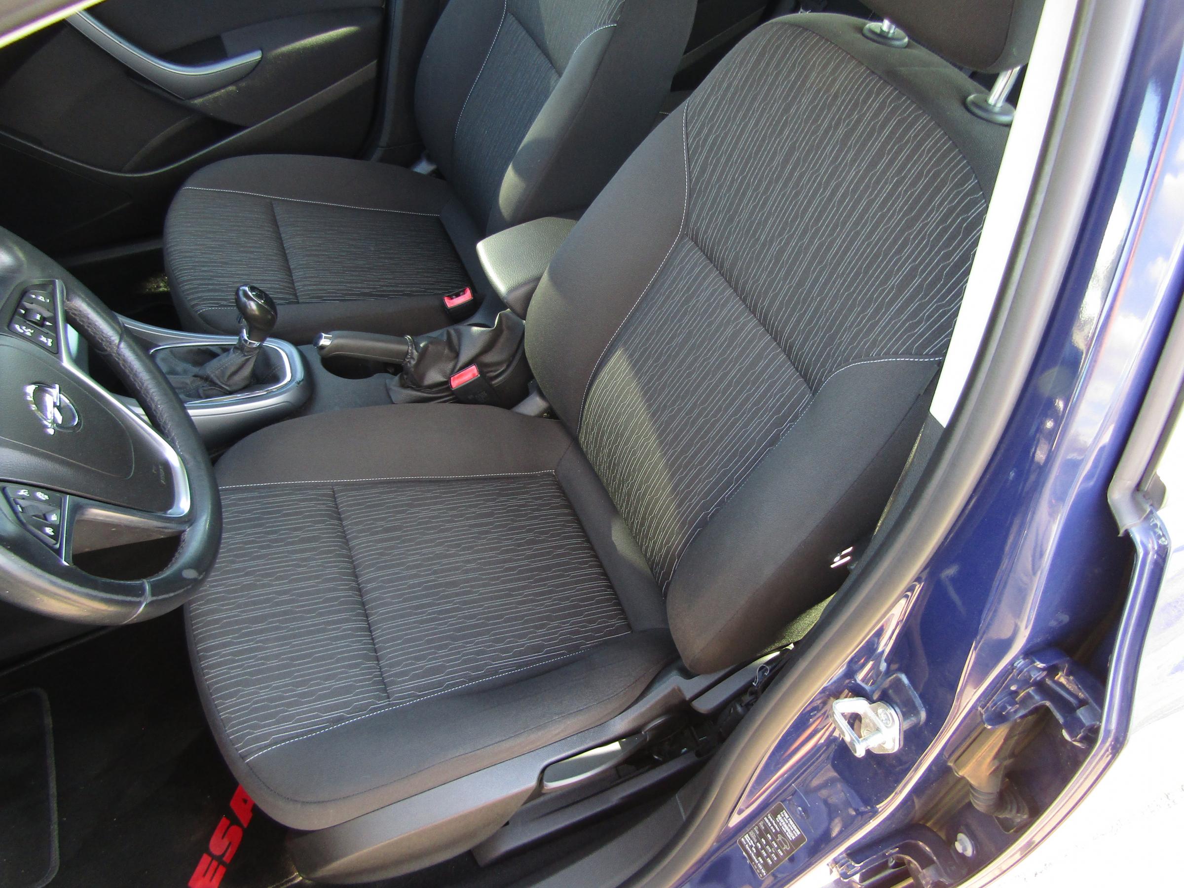 Opel Astra, 2014 - pohled č. 10